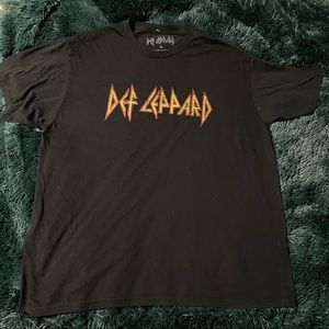 def leppard band tee